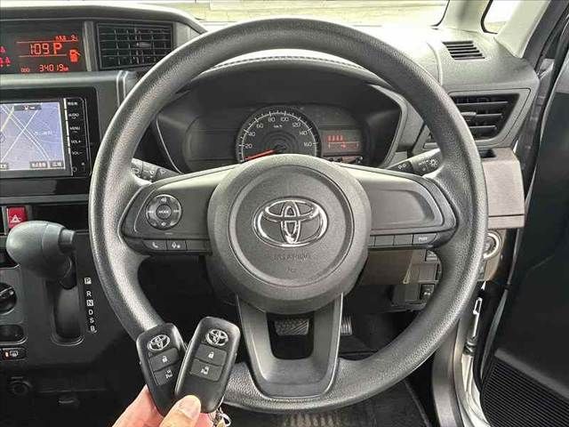 TOYOTA ROOMY 2020