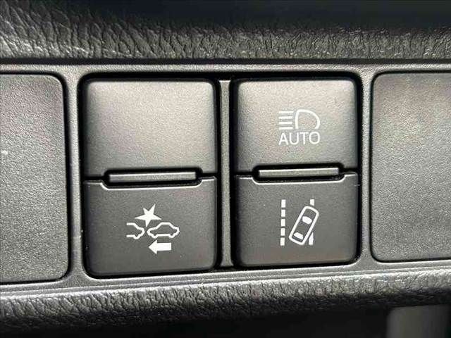 TOYOTA COROLLA FIELDER 2015