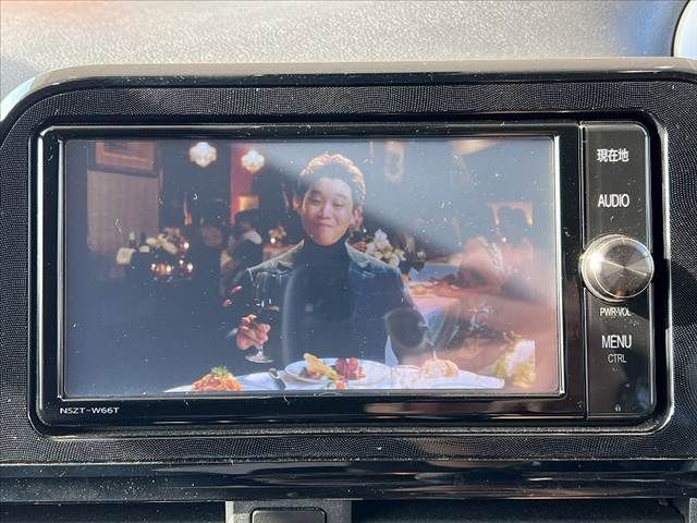 TOYOTA SIENTA HYBRID 2016