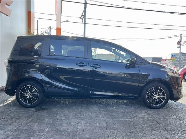 TOYOTA SIENTA HYBRID 2016