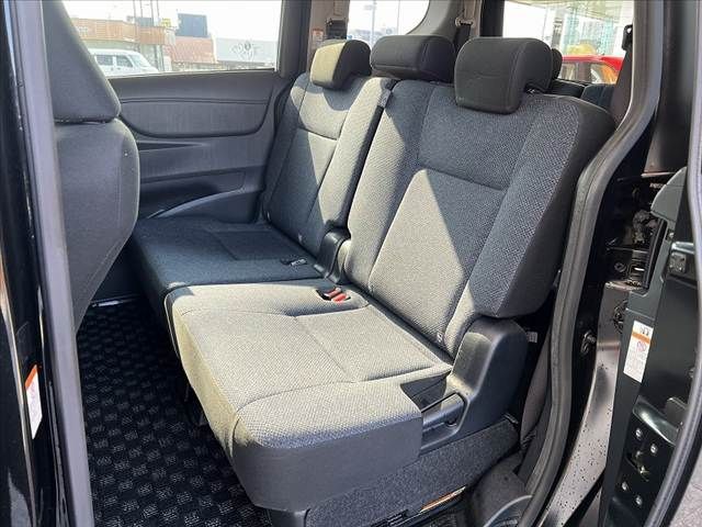 TOYOTA SIENTA HYBRID 2016