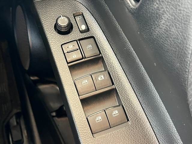 TOYOTA SIENTA HYBRID 2016