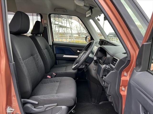 TOYOTA ROOMY 2019