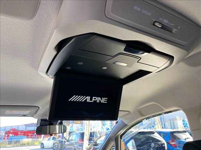 TOYOTA VOXY HYBRID 2017