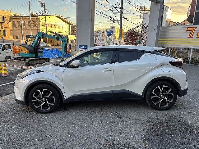 TOYOTA C-HR 2017