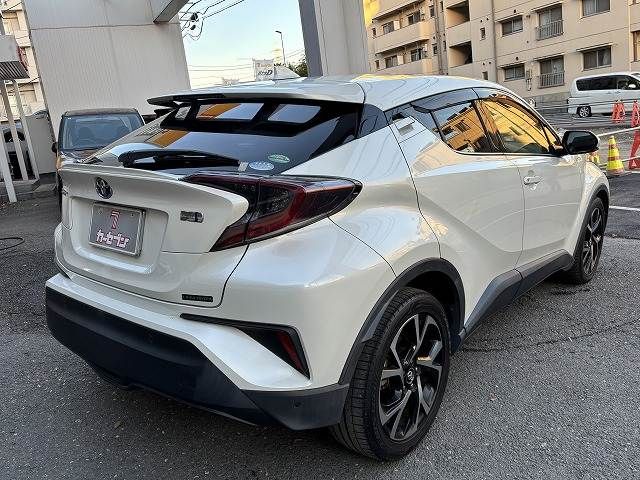 TOYOTA C-HR 2017