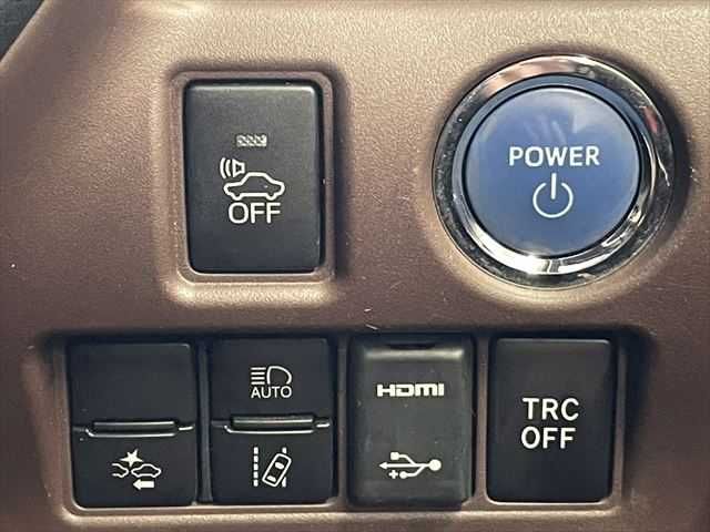 TOYOTA ESQUIRE HYBRID 2018