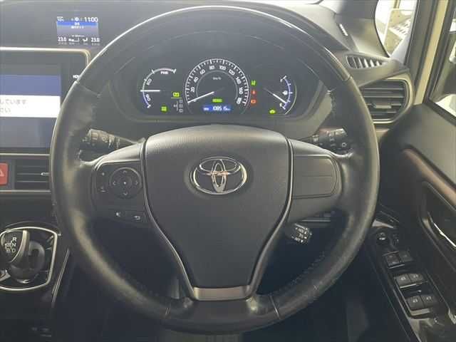 TOYOTA ESQUIRE HYBRID 2018