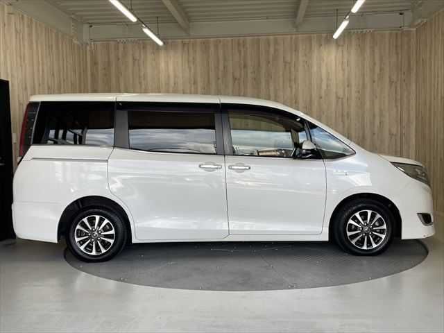 TOYOTA ESQUIRE HYBRID 2018