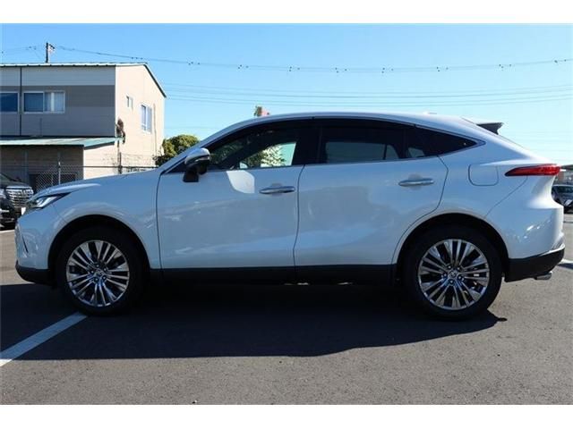 TOYOTA HARRIER HYBRID 2021