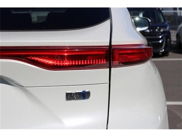 TOYOTA HARRIER HYBRID 2021