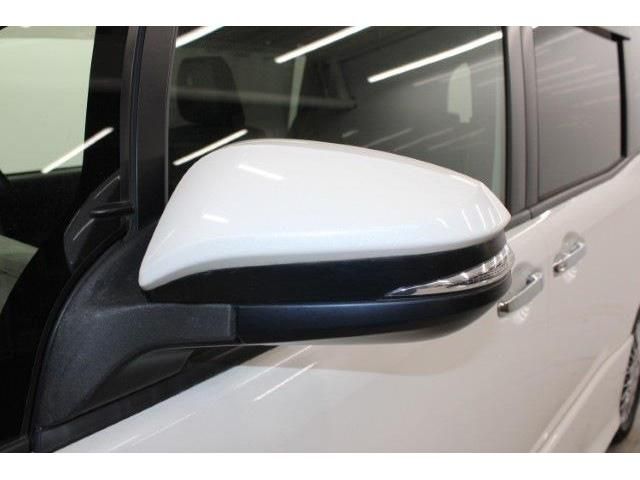 TOYOTA NOAH HYBRID 2019