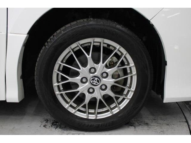 TOYOTA NOAH HYBRID 2019