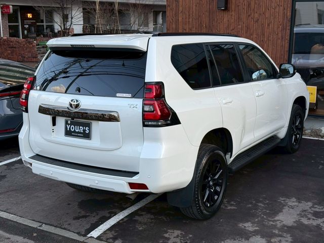 TOYOTA LANDCRUISER PRADO 2022
