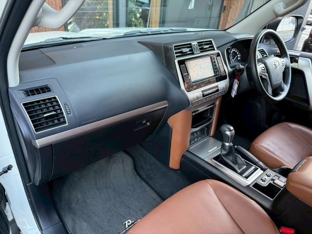 TOYOTA LANDCRUISER PRADO 2022