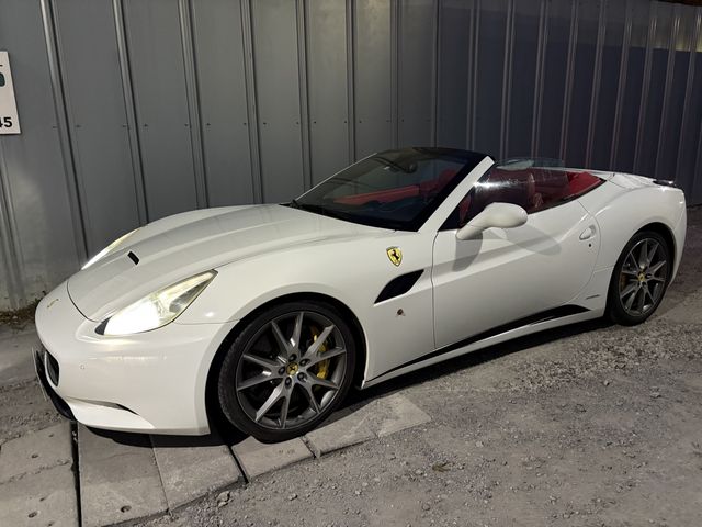 FERRARI FERRARI California 30 2013
