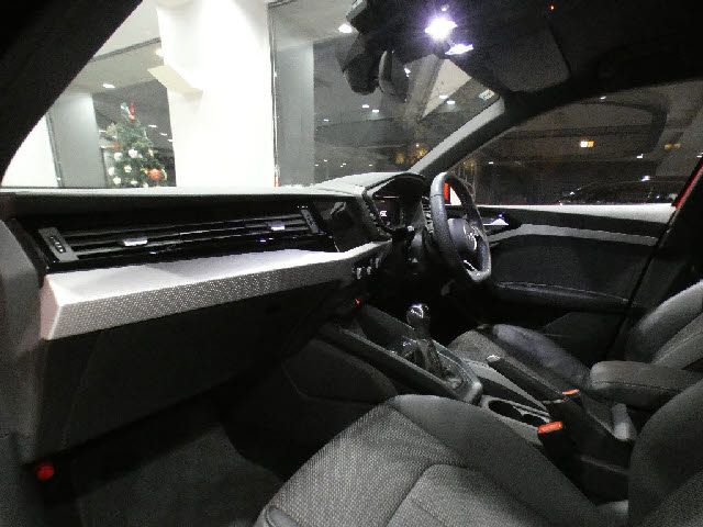 AUDI AUDI A1 citycarver 2021