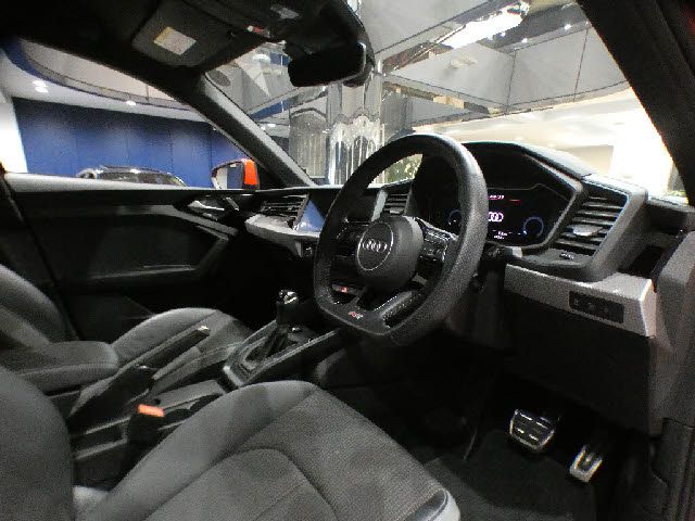 AUDI AUDI A1 citycarver 2021