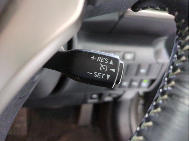 TOYOTA LEXUS IS200t 2015