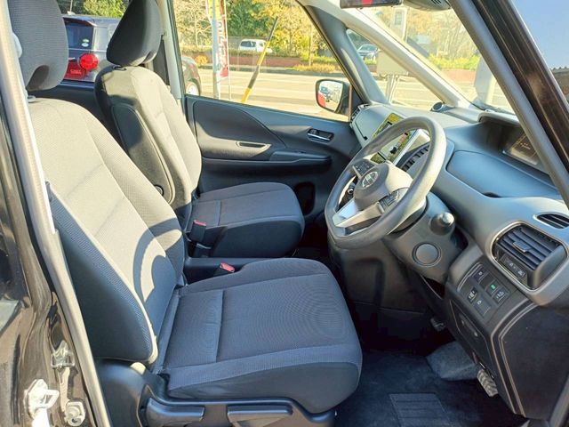 NISSAN SERENA  WG 2016