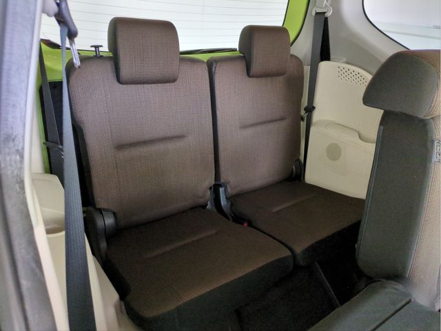 TOYOTA SIENTA HYBRID 2016