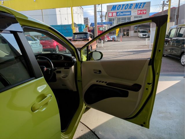 TOYOTA SIENTA HYBRID 2016