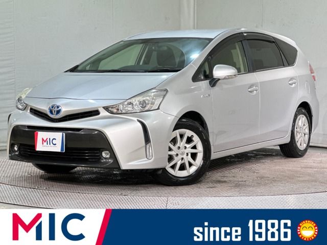 TOYOTA PRIUS Alpha 2015