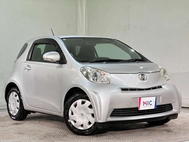 TOYOTA iQ 2011