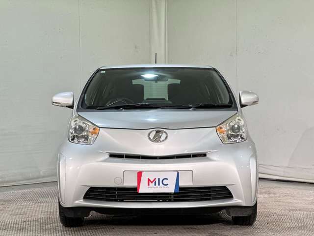 TOYOTA iQ 2011