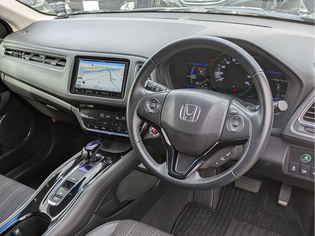 HONDA VEZEL HYBRID 2014