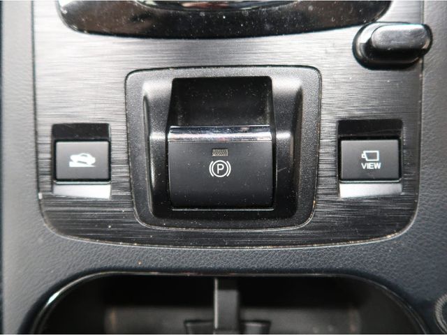 SUBARU LEGACY B4 2017