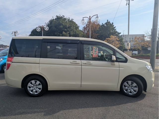 HONDA STEPWAGON 4WD 2014