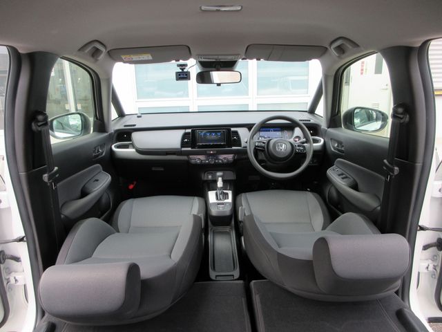 HONDA FIT e:HEV 4WD 2023