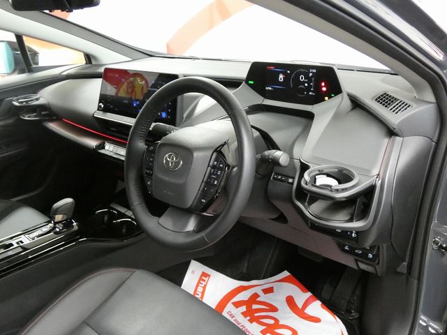 TOYOTA PRIUS 4WD 2025