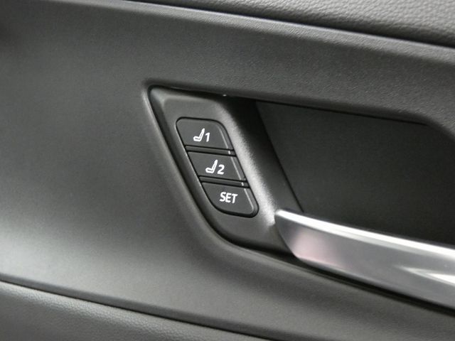 TOYOTA PRIUS 4WD 2025