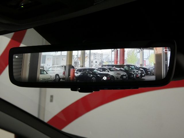 TOYOTA PRIUS 4WD 2025