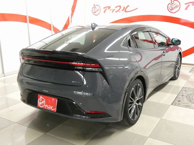 TOYOTA PRIUS 4WD 2025