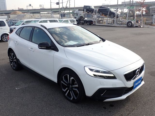 VOLVO VOLVO V40 CROSS COUNTRY 2019