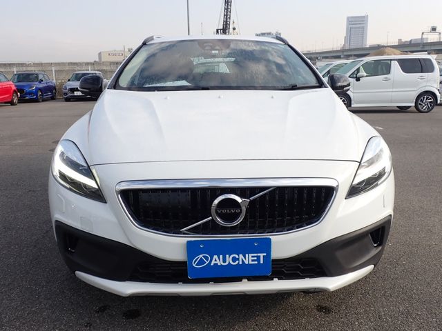 VOLVO VOLVO V40 CROSS COUNTRY 2019