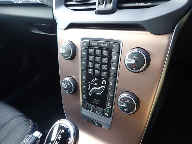 VOLVO VOLVO V40 CROSS COUNTRY 2019