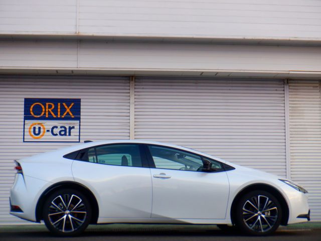 TOYOTA PRIUS 4WD 2025