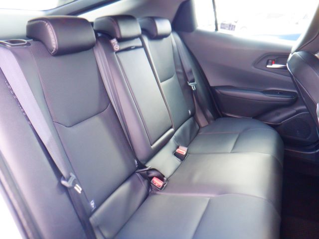 TOYOTA PRIUS 4WD 2025