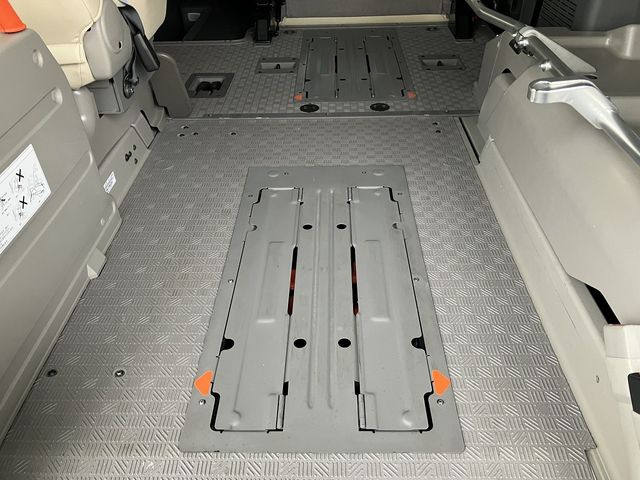 NISSAN NV350 CARAVAN 4WD 2019