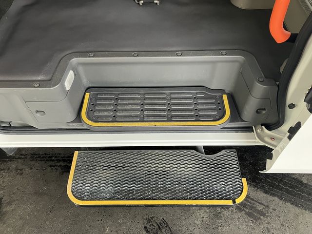 NISSAN NV350 CARAVAN 4WD 2019