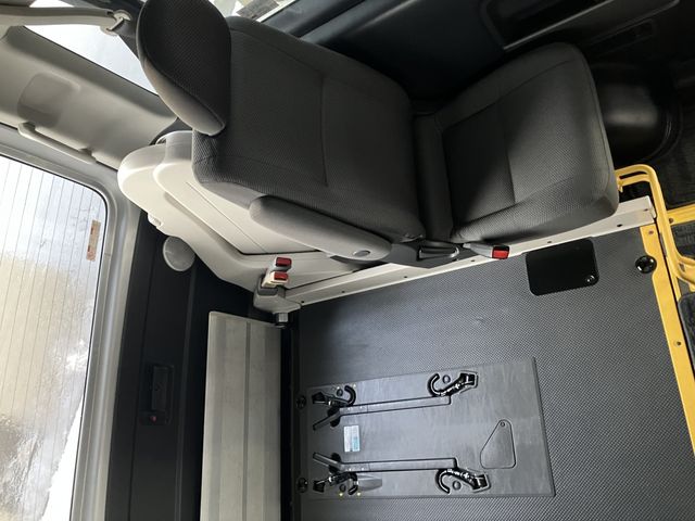 TOYOTA HIACE van 4WD 2019