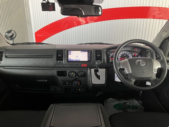 TOYOTA HIACE van 4WD 2019