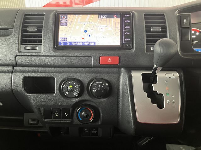 TOYOTA HIACE van 4WD 2019