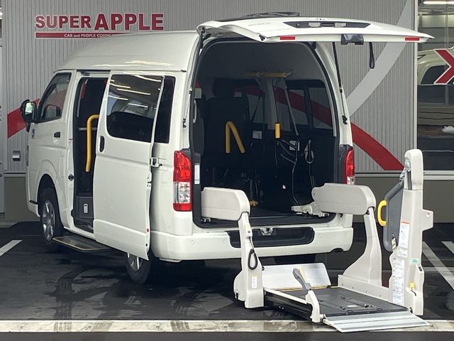 TOYOTA HIACE van 4WD 2021