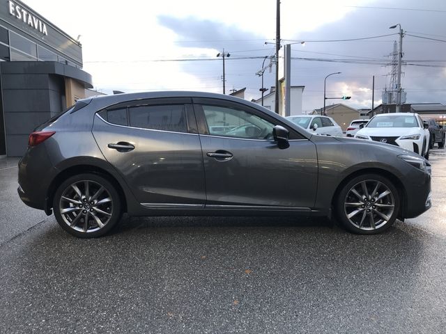 MAZDA AXELA SPORTS 2018