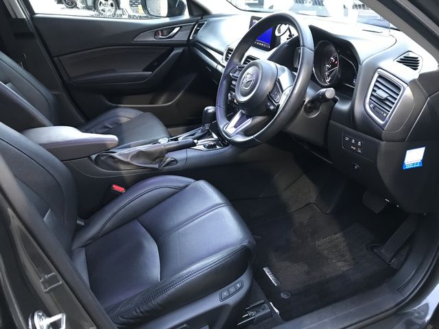 MAZDA AXELA SPORTS 2018